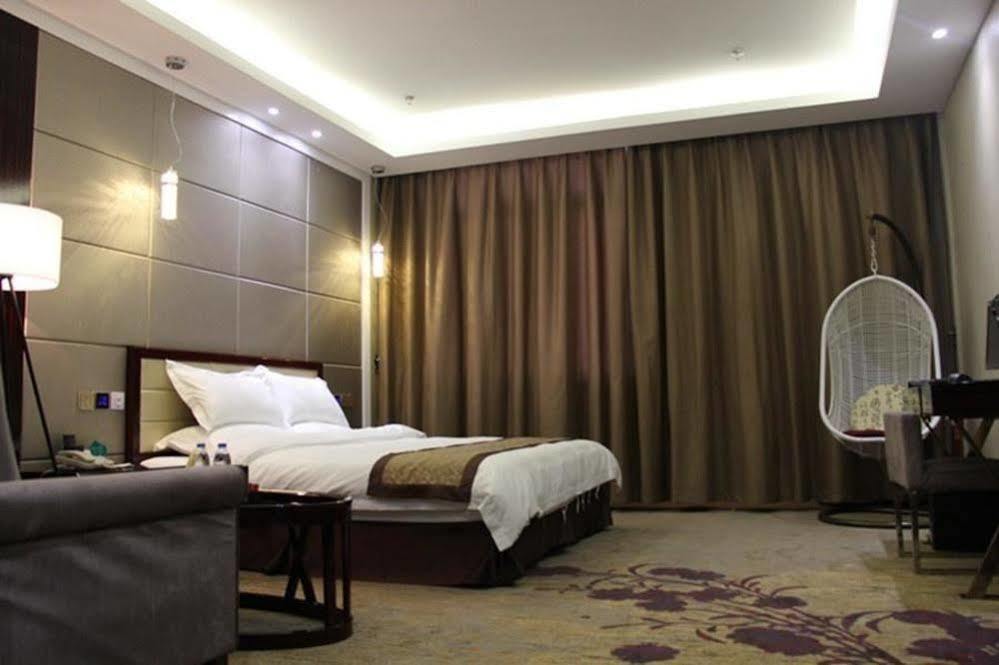 Art Hotel Vienna- Luoyang Λουό Γιανγκ Εξωτερικό φωτογραφία